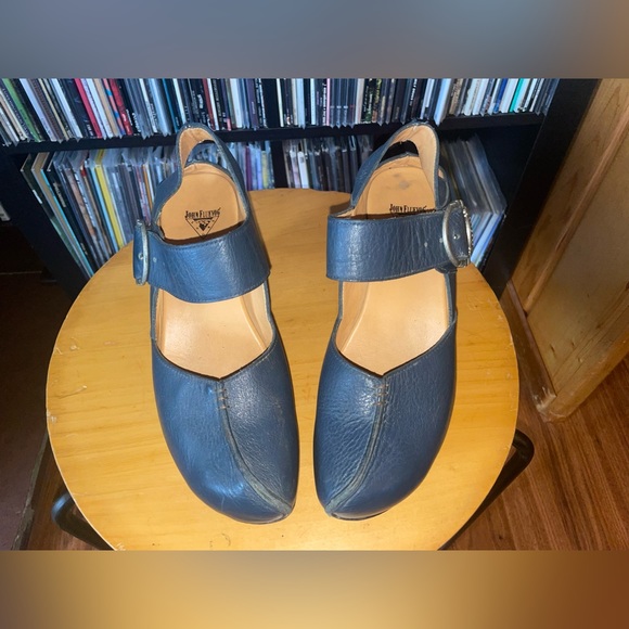 Fluevog Navy Prepare Guide Size 9 - Picture 7 of 9